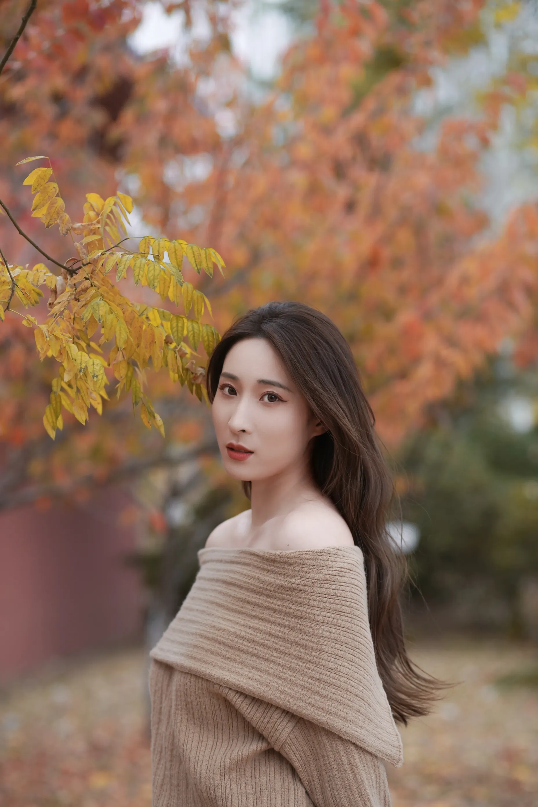 [YITUYU] 2022.12.10 Vol.2646 – Falling Leaves Know Autumn Ayin#[26P]-16